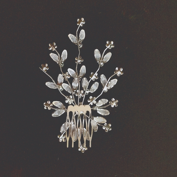 Rhinestone Hair Comb - Picture 2 of 7